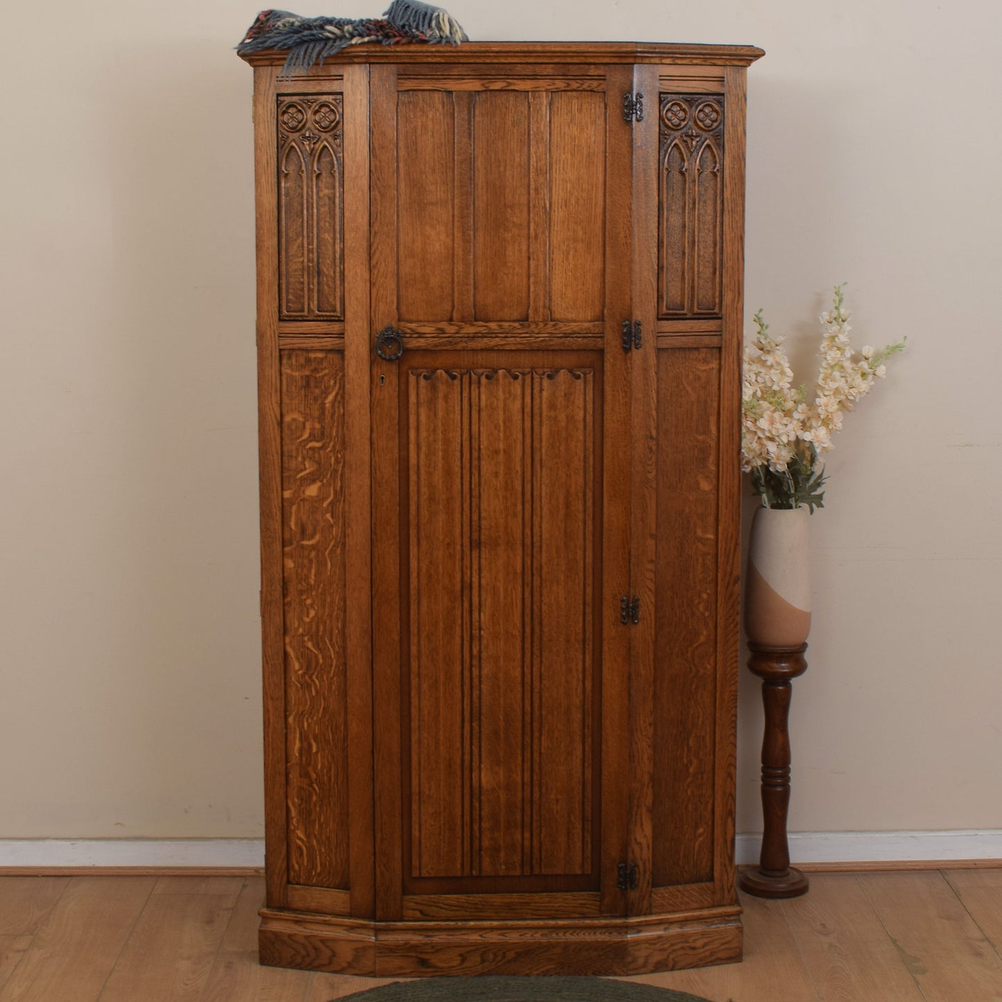Crown Hallrobe