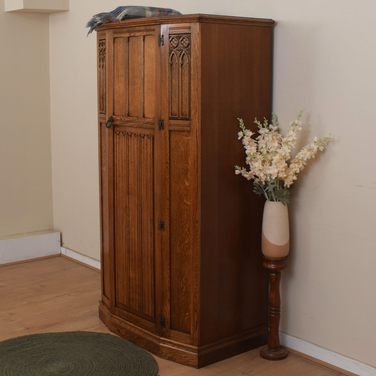 Crown Hallrobe