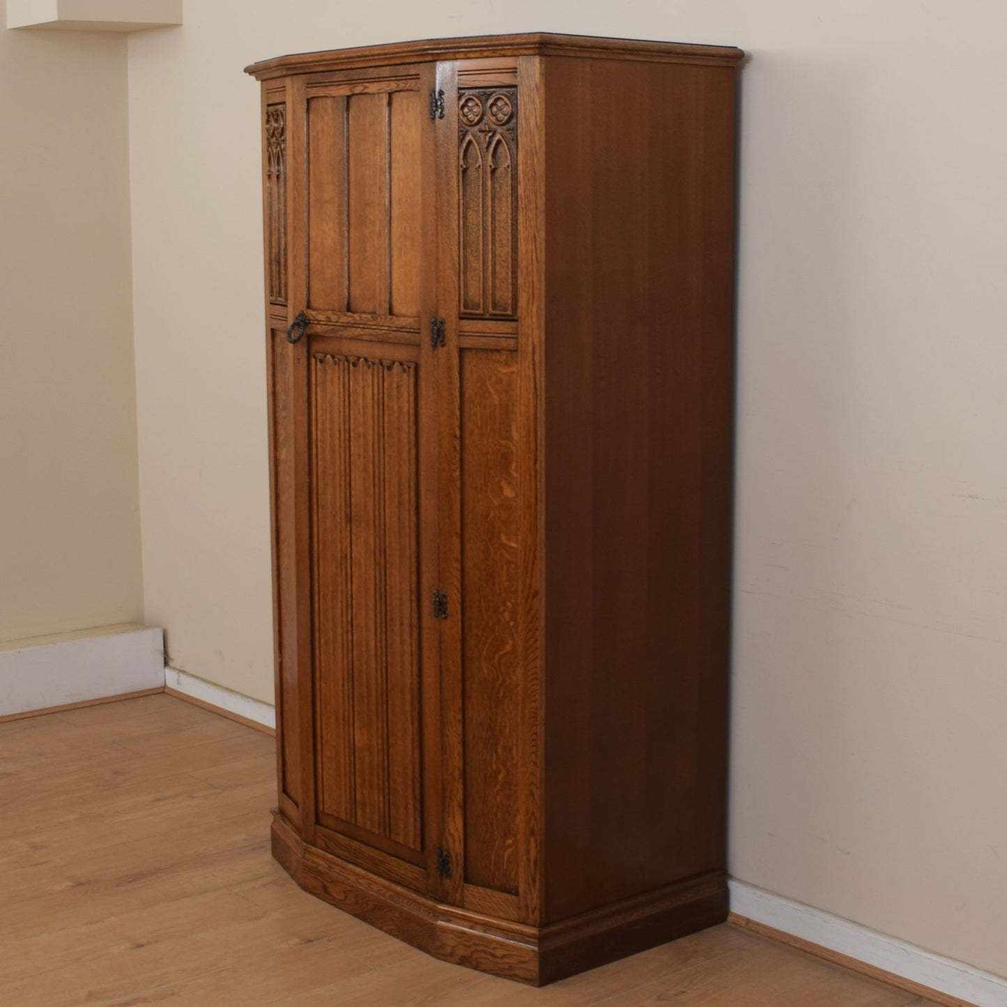 Crown Hallrobe