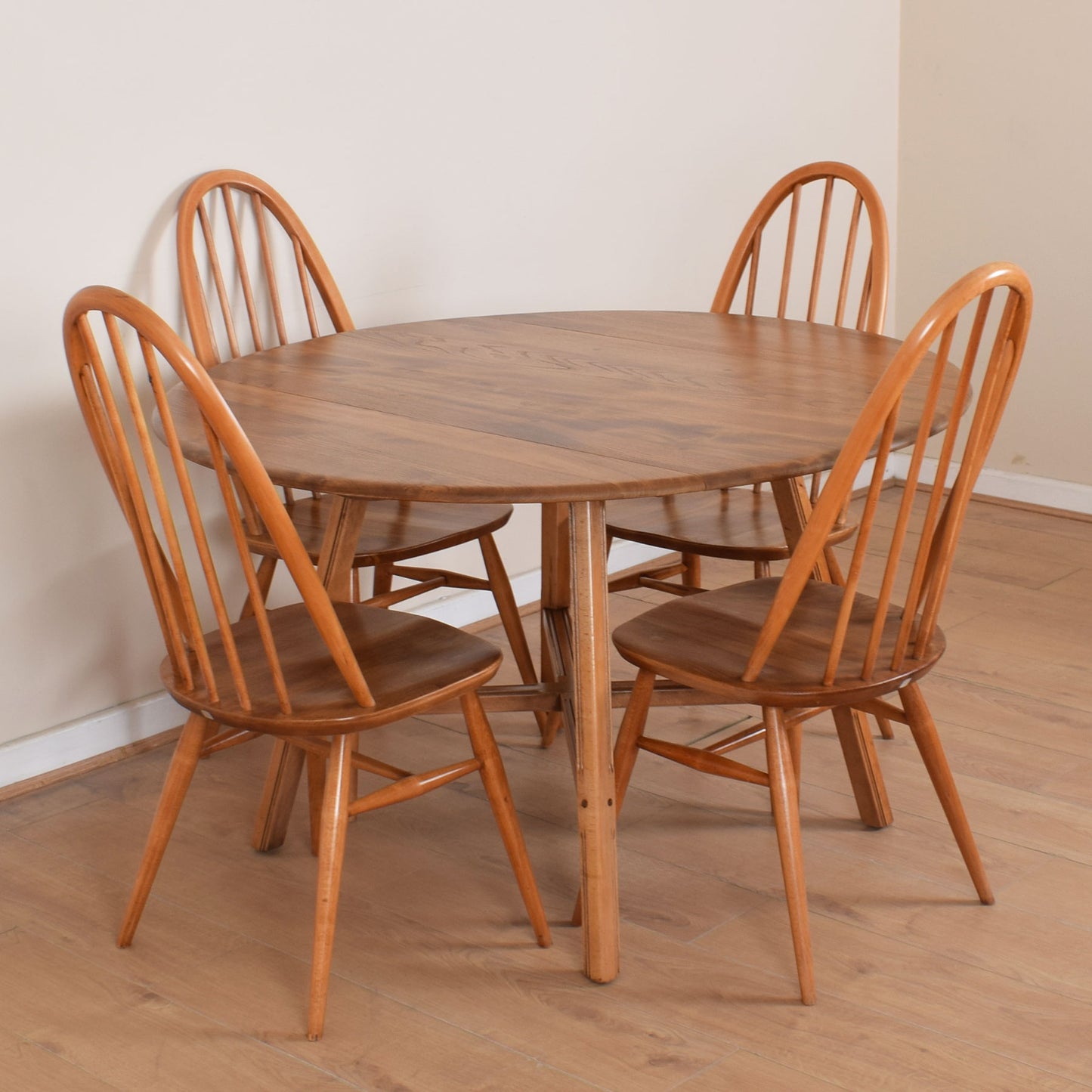 Ercol Dropleaf Dining Table with Four Chairs