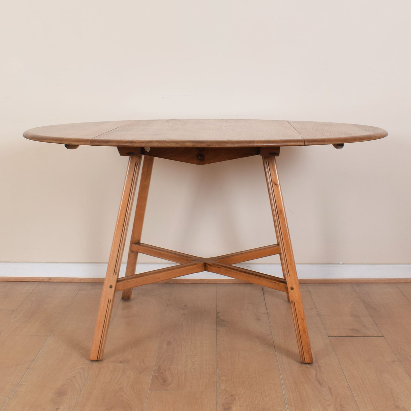 Ercol Dropleaf Dining Table with Four Chairs