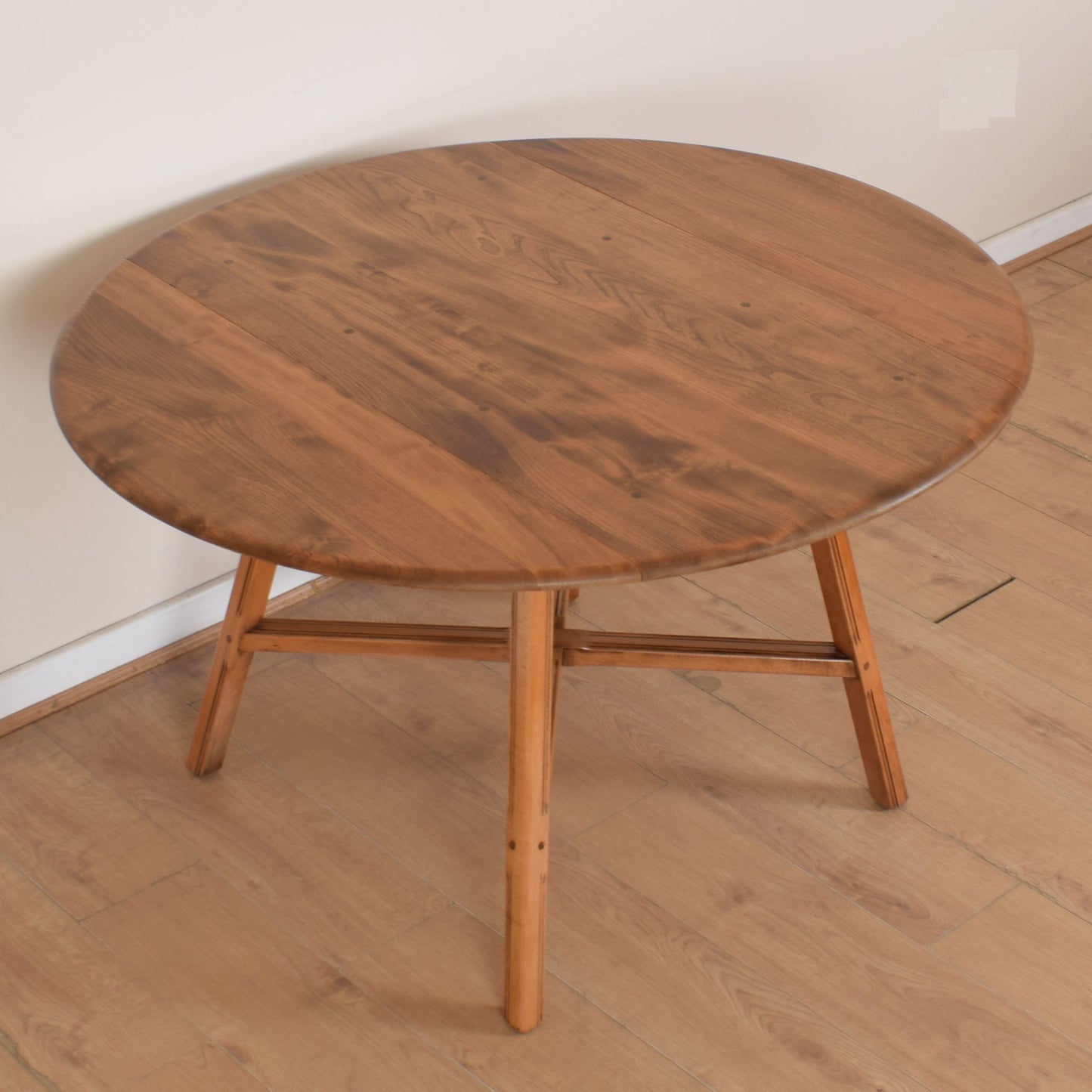 Ercol Dropleaf Dining Table with Four Chairs