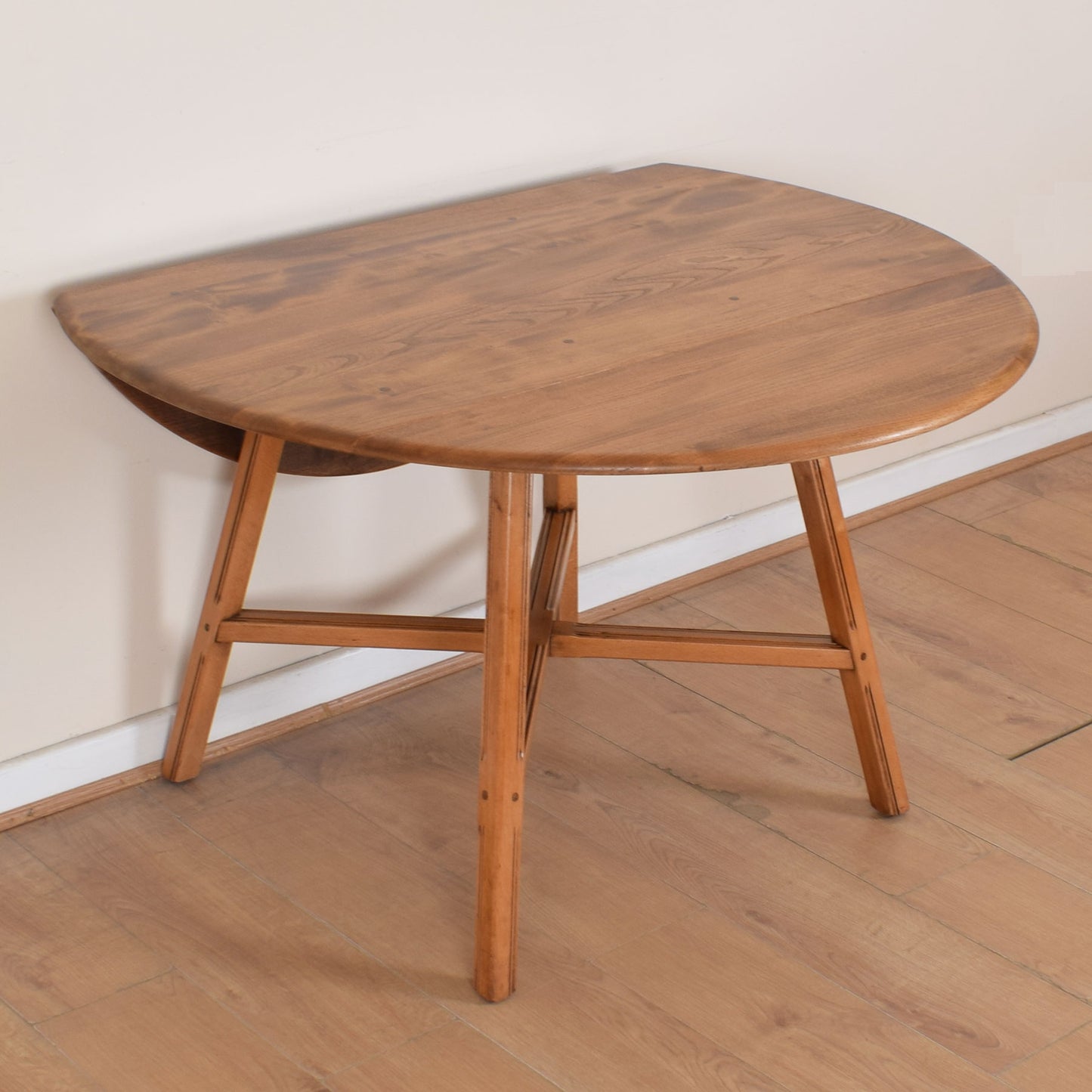 Ercol Dropleaf Dining Table with Four Chairs