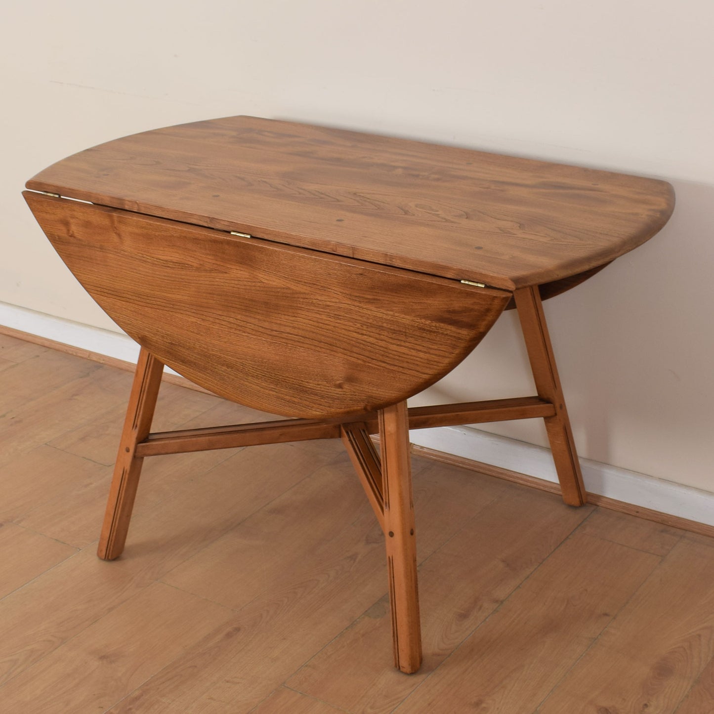 Ercol Dropleaf Dining Table with Four Chairs