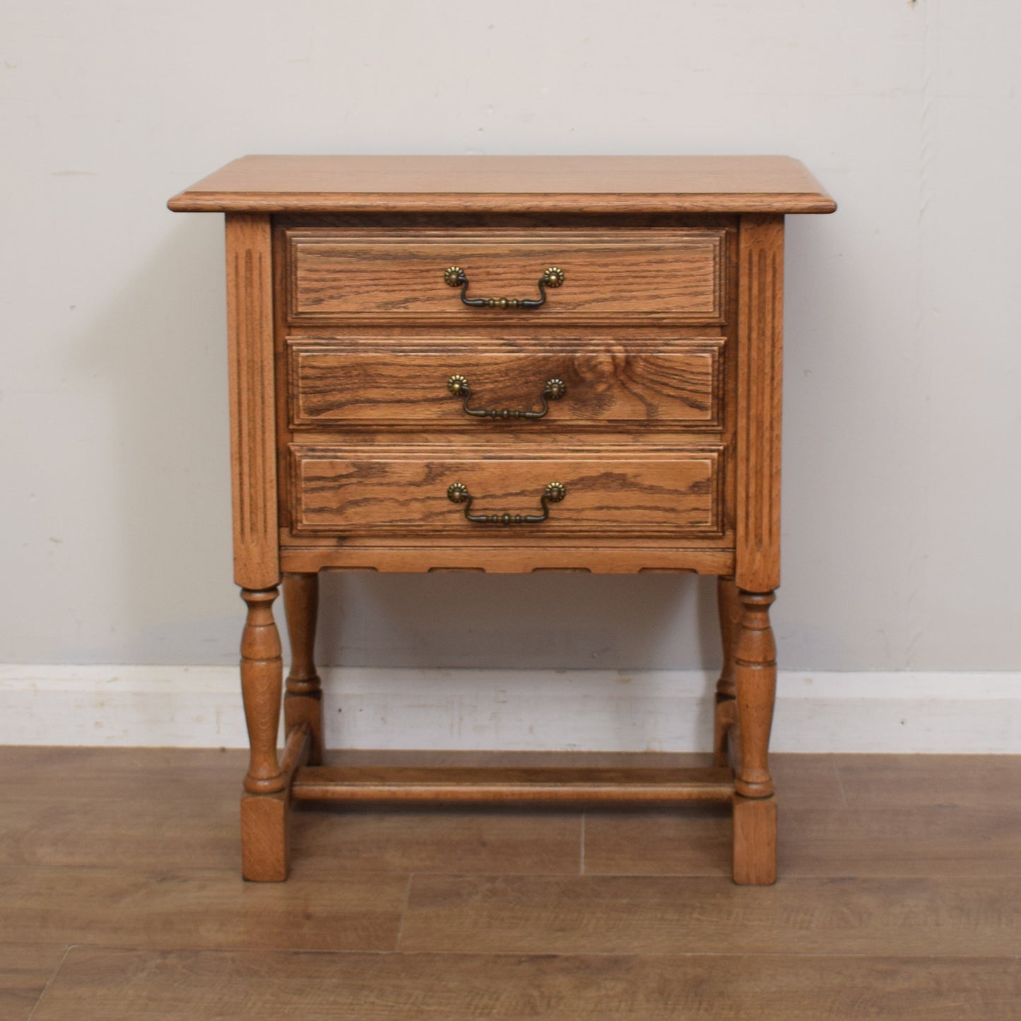 Bedside Chest of Drawers