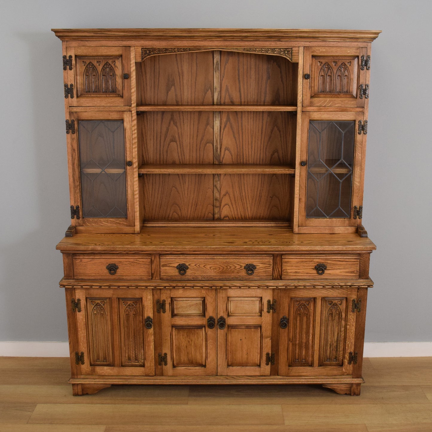 'Old Charm' Oak Dresser