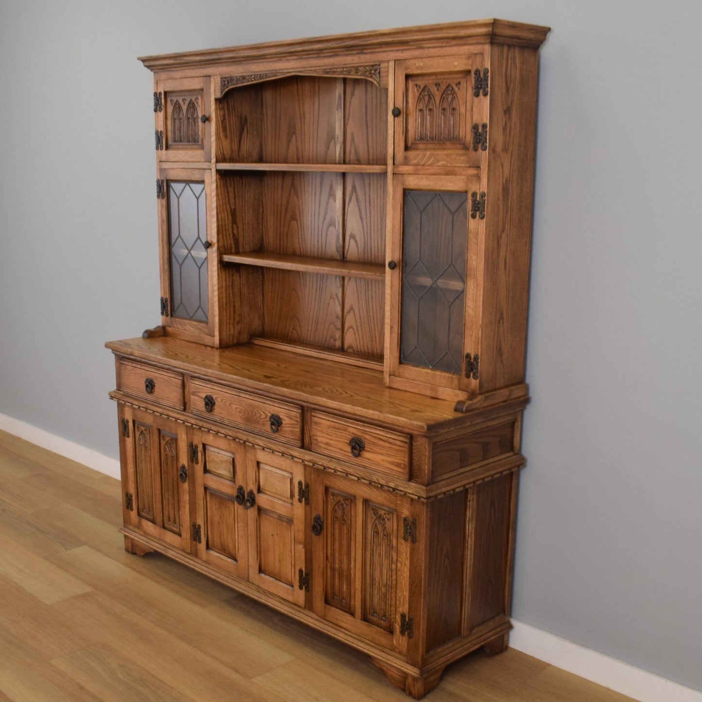 'Old Charm' Oak Dresser