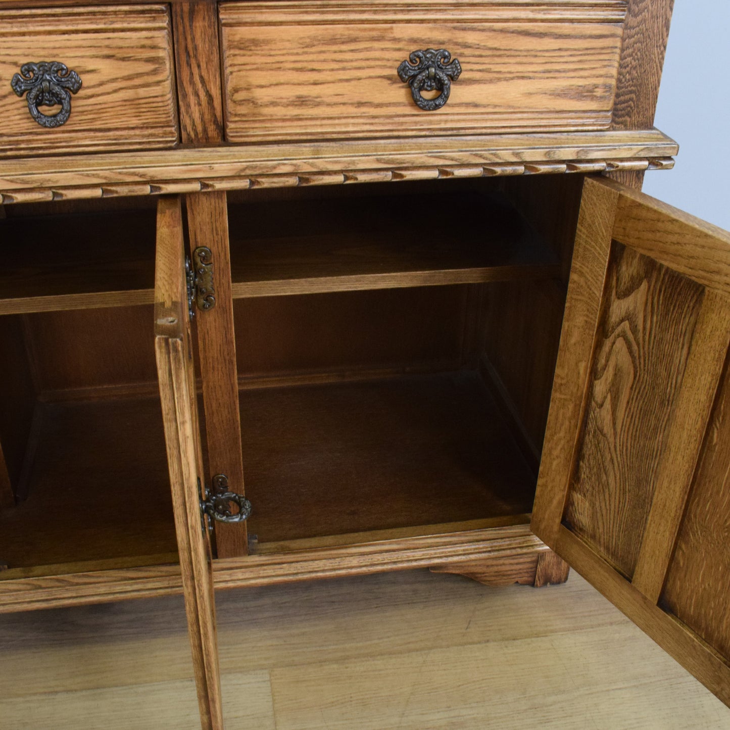 'Old Charm' Oak Dresser