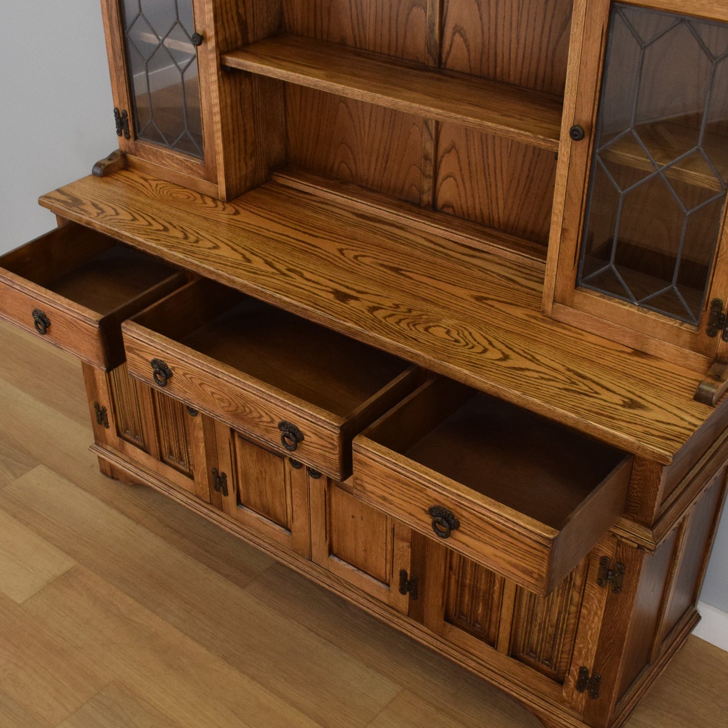 'Old Charm' Oak Dresser