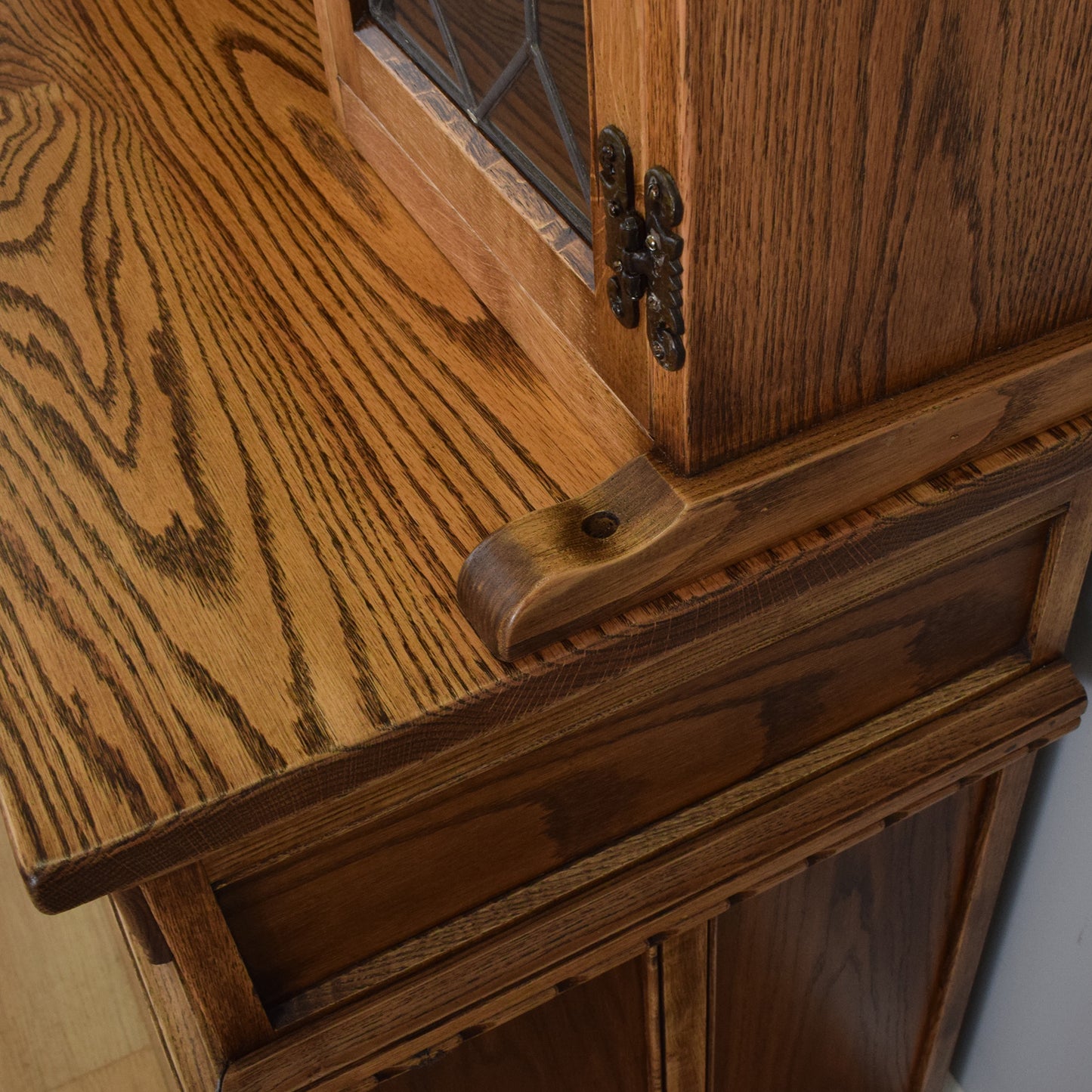 'Old Charm' Oak Dresser