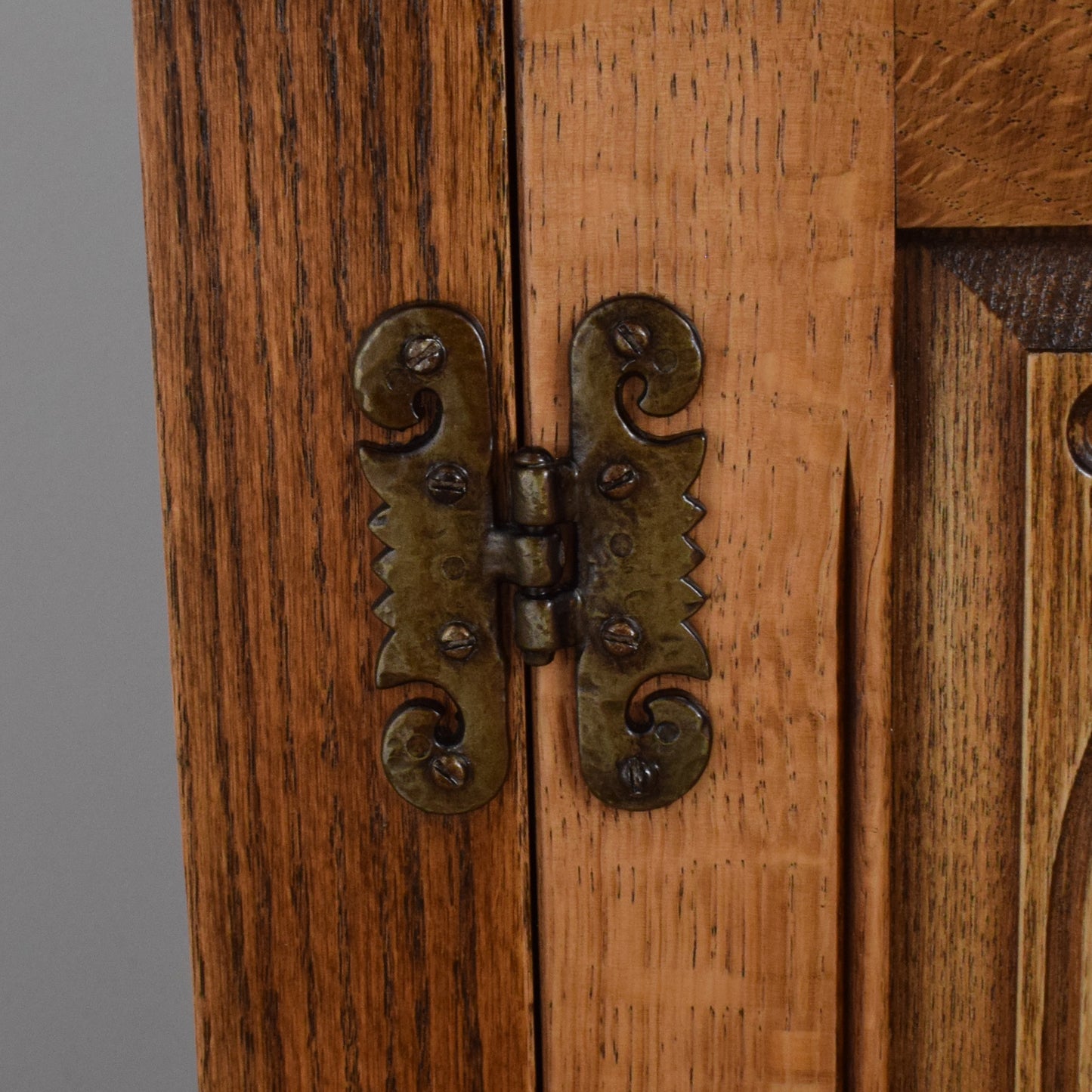 'Old Charm' Oak Dresser