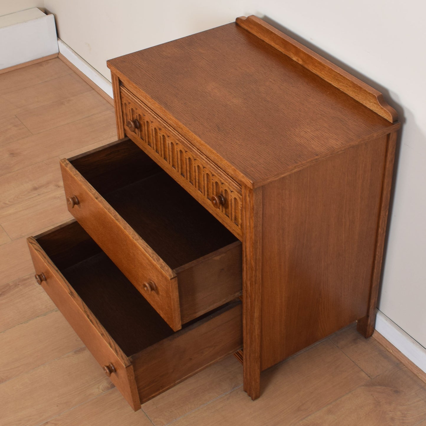 Oak Chest of Drawers