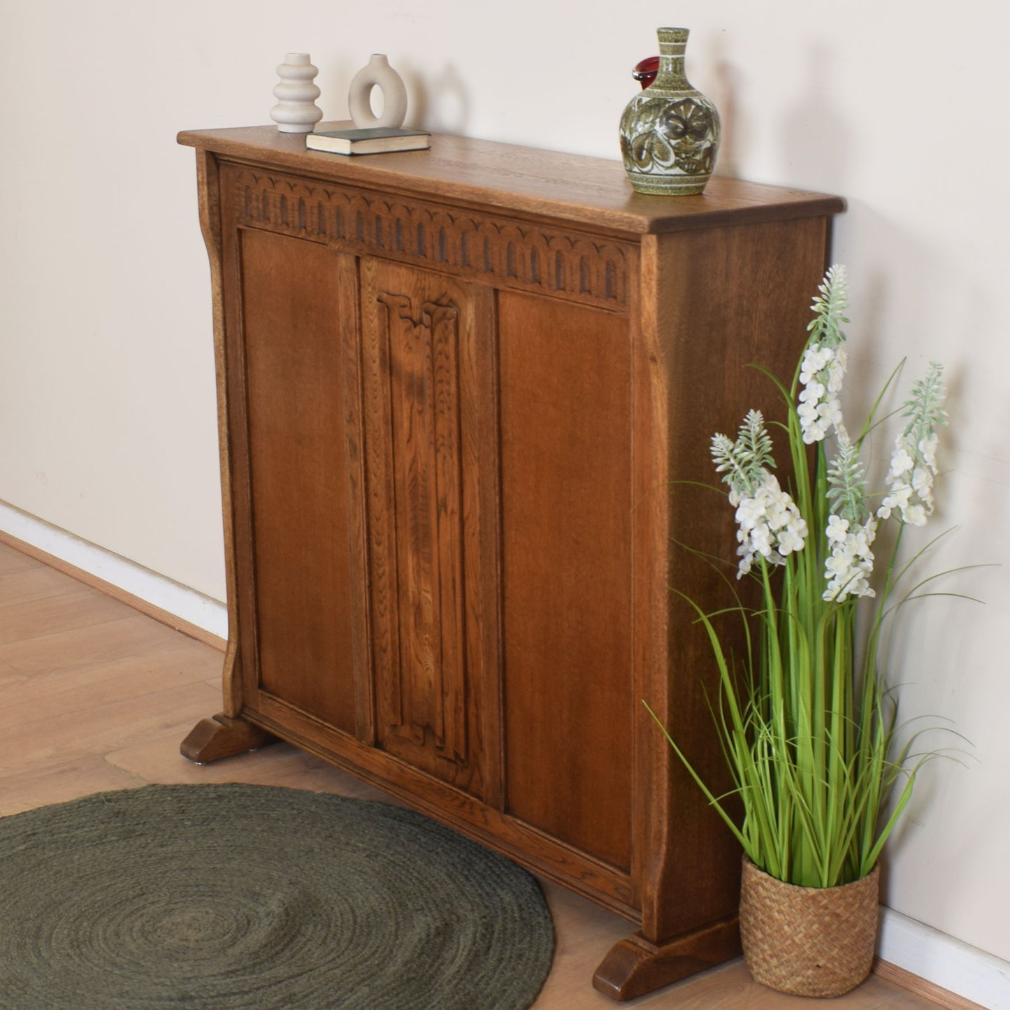 Domestic Oak Linenfold Bar