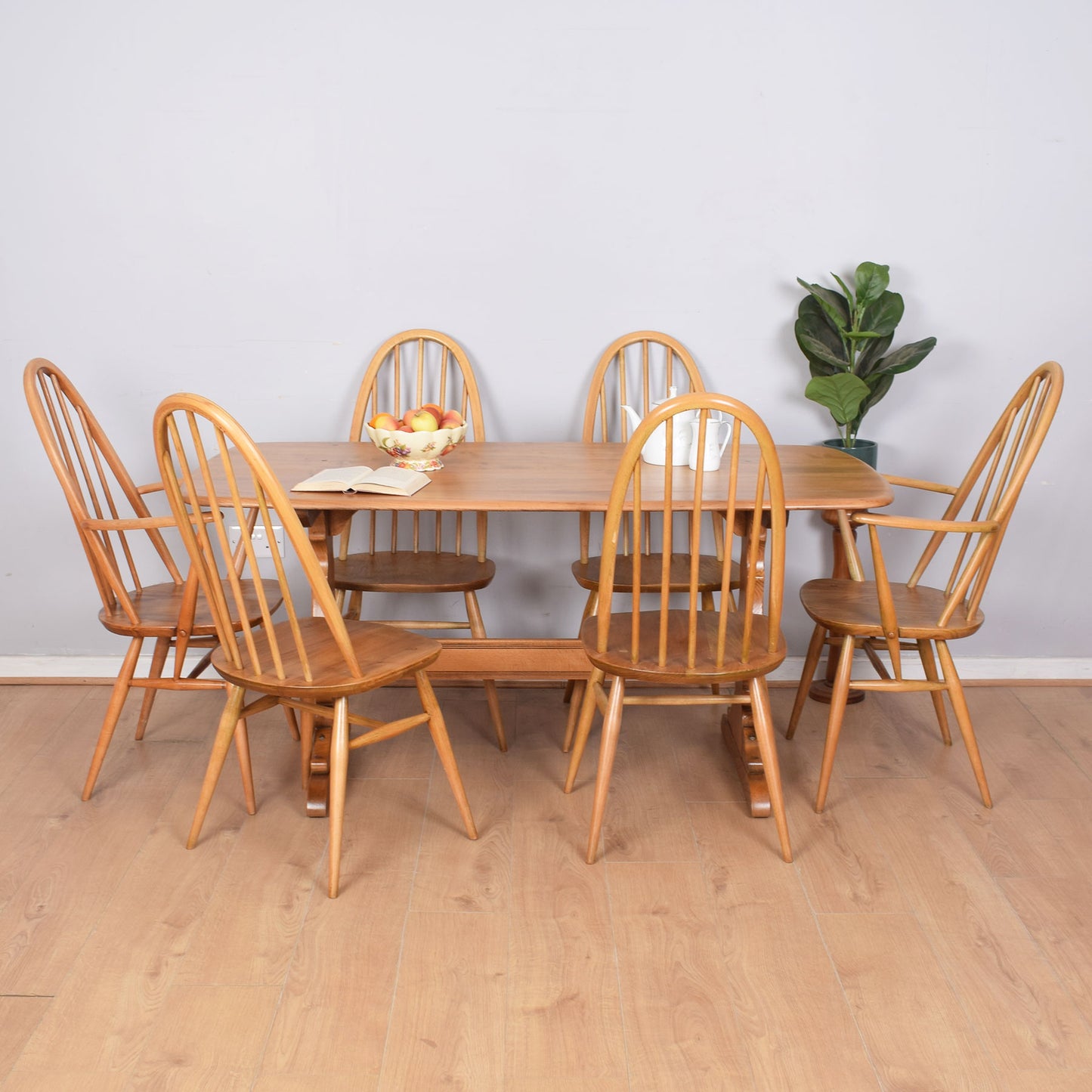 Ercol Dining Table with 6 Chairs