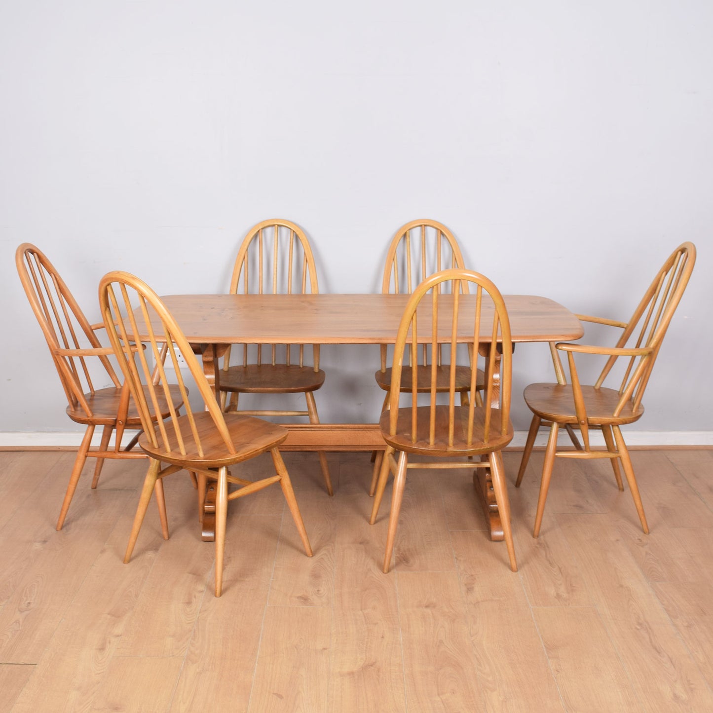 Ercol Dining Table with 6 Chairs