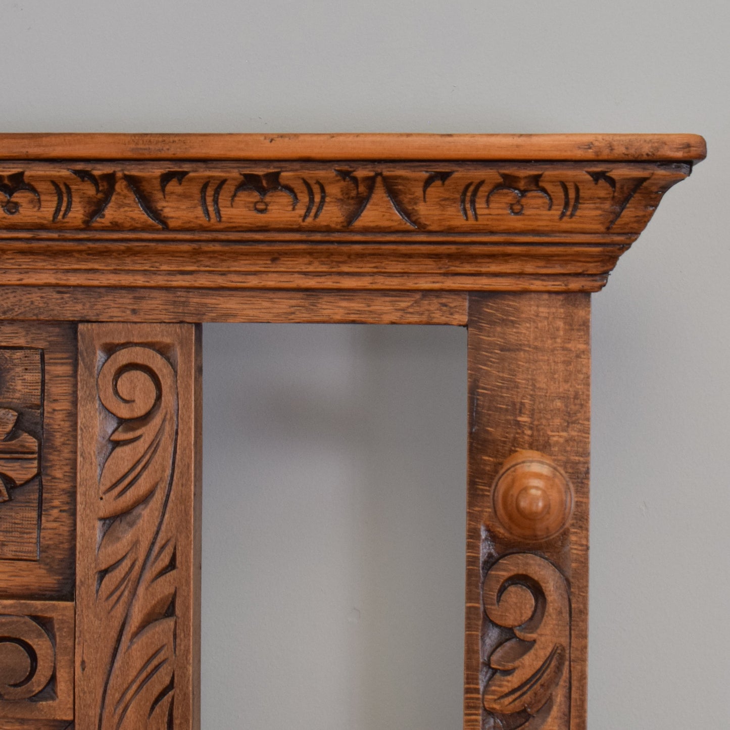 Carved Oak 'Green-Man" Hall Stand