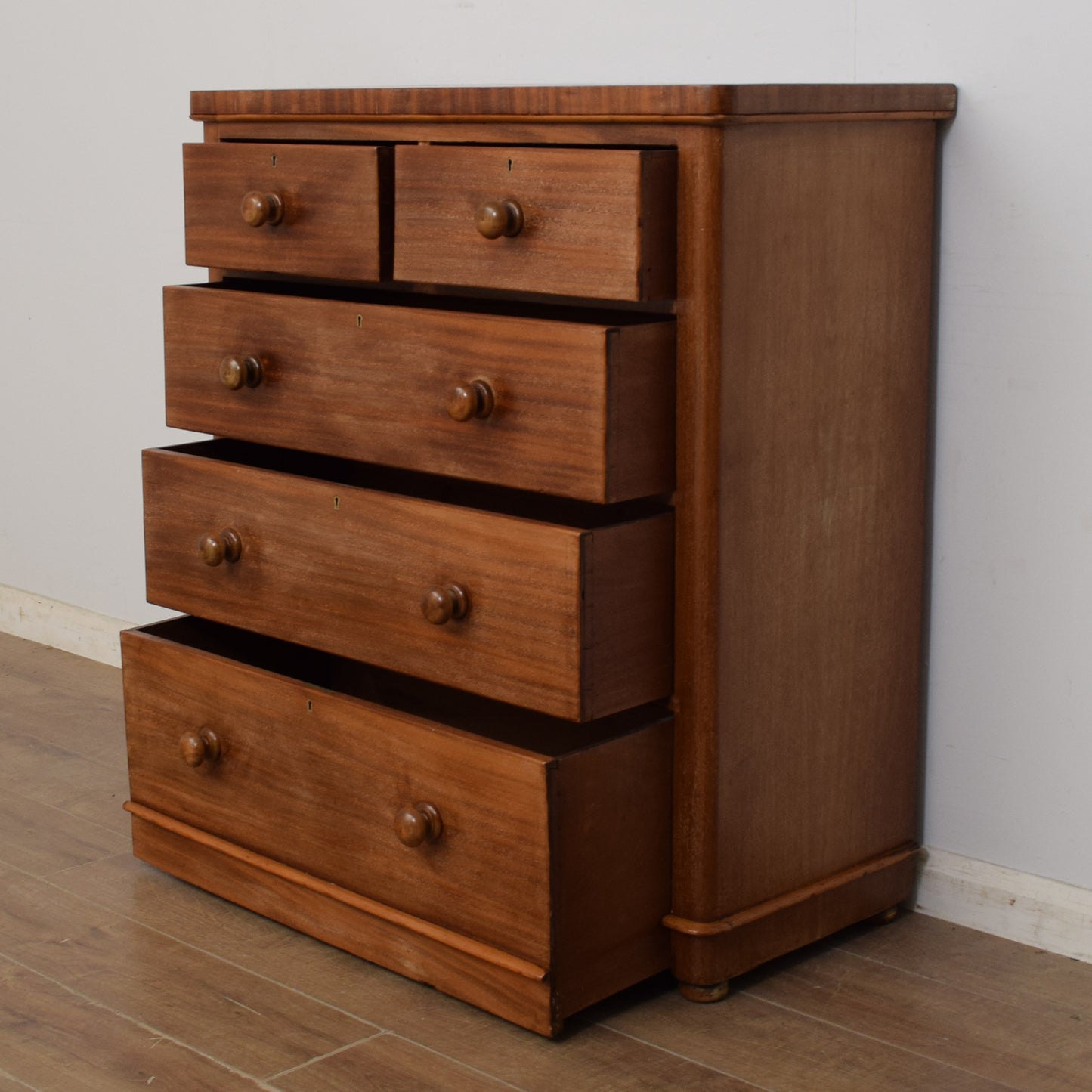 Victorian Chest of Drawers