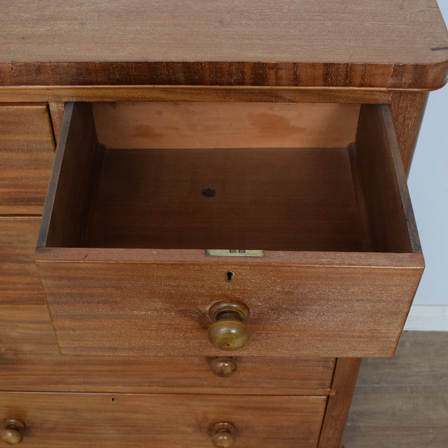 Victorian Chest of Drawers