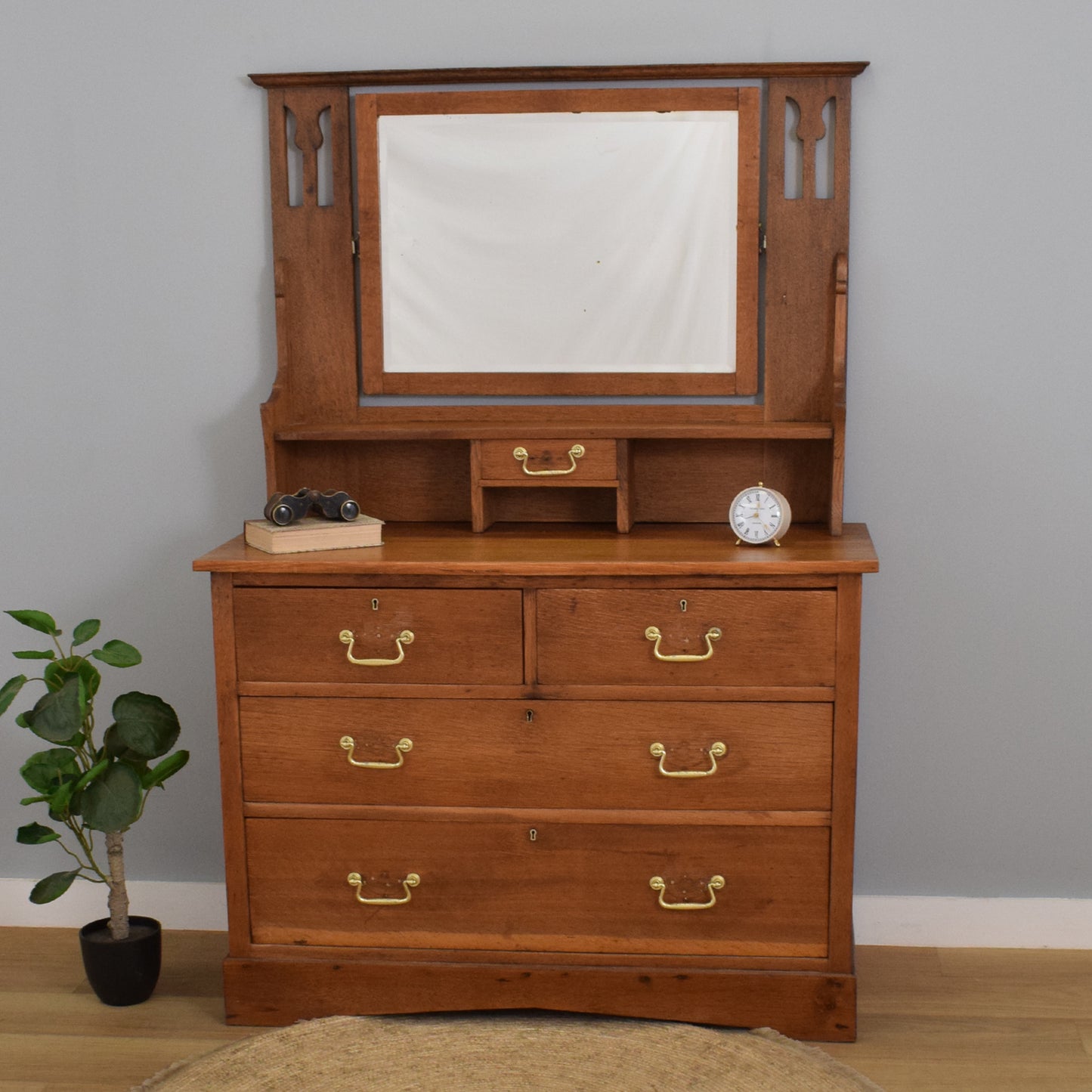 Arts and Crafts Style Dressing Table