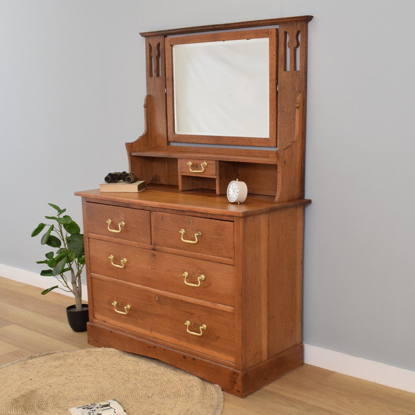 Arts and Crafts Style Dressing Table