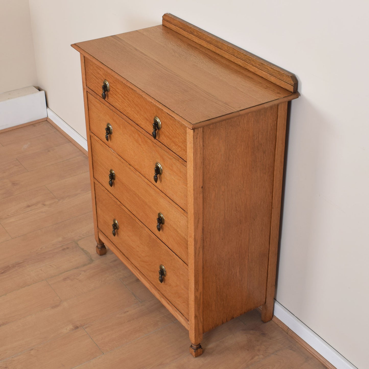 Oak Chest of Drawers
