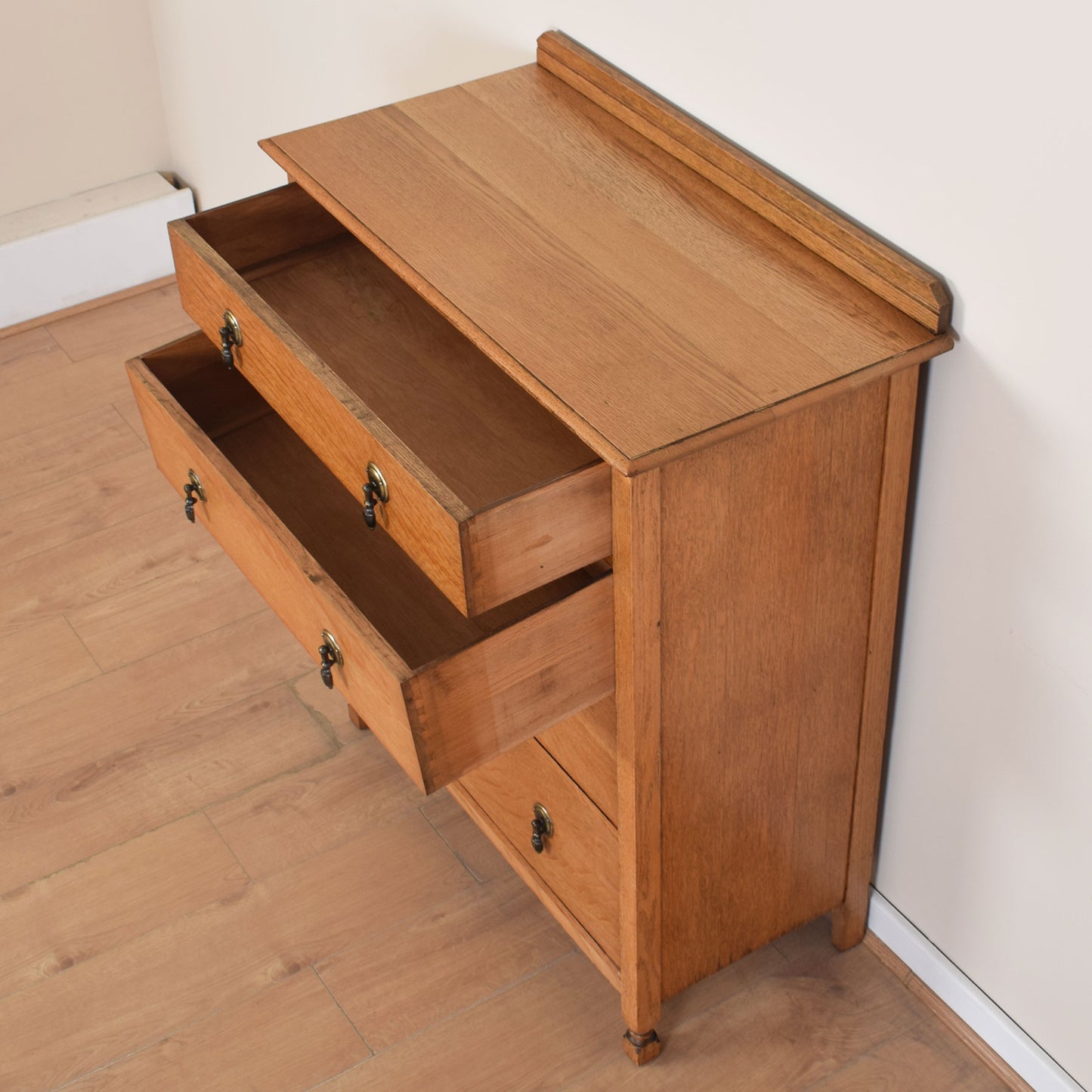Oak Chest of Drawers