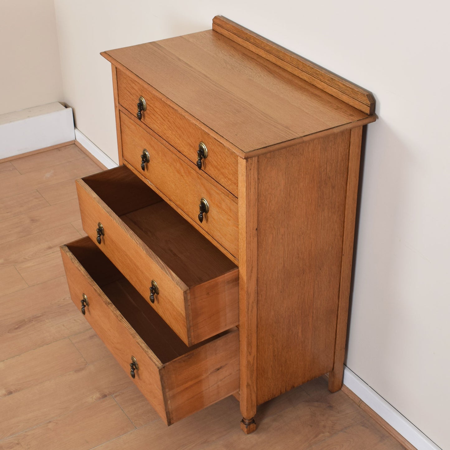 Oak Chest of Drawers