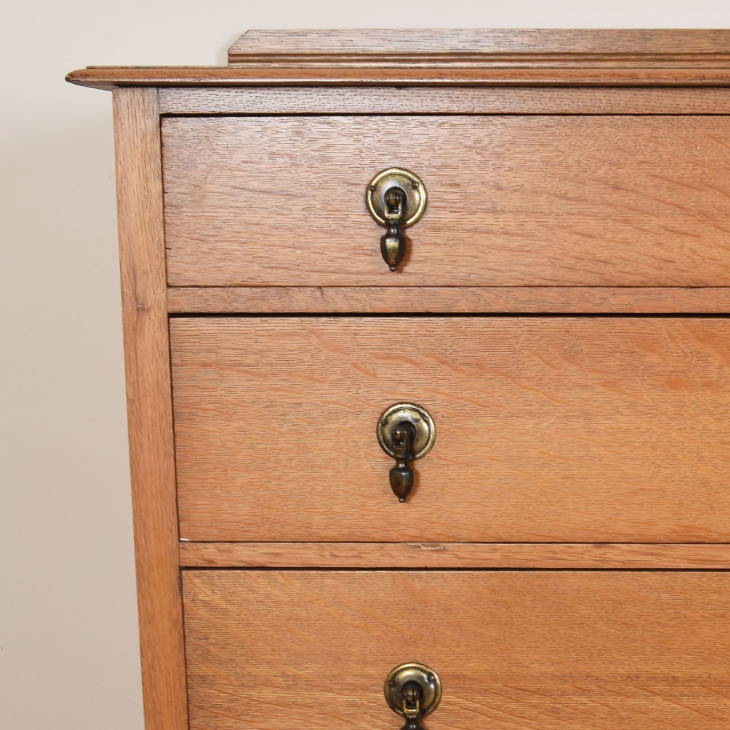 Oak Chest of Drawers
