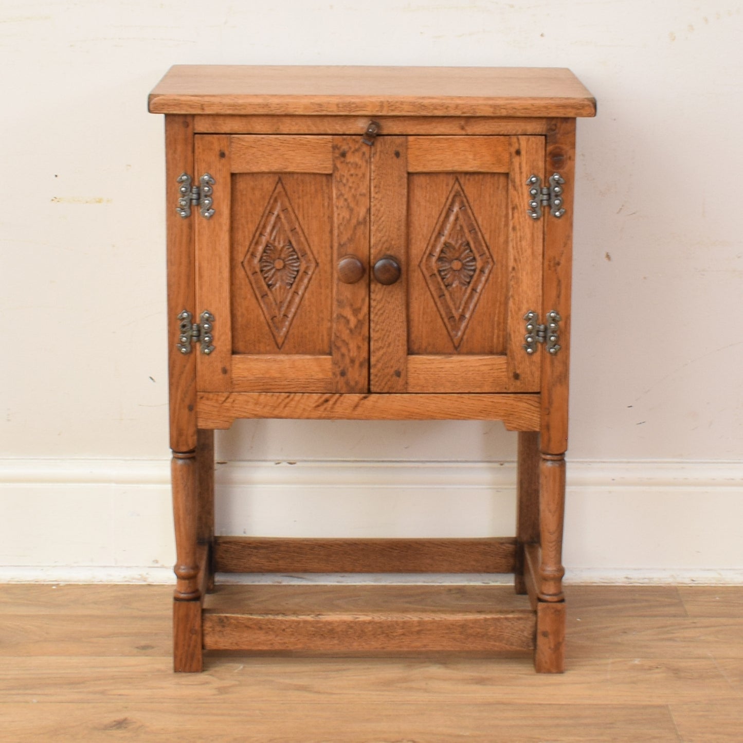Small Oak Cabinet