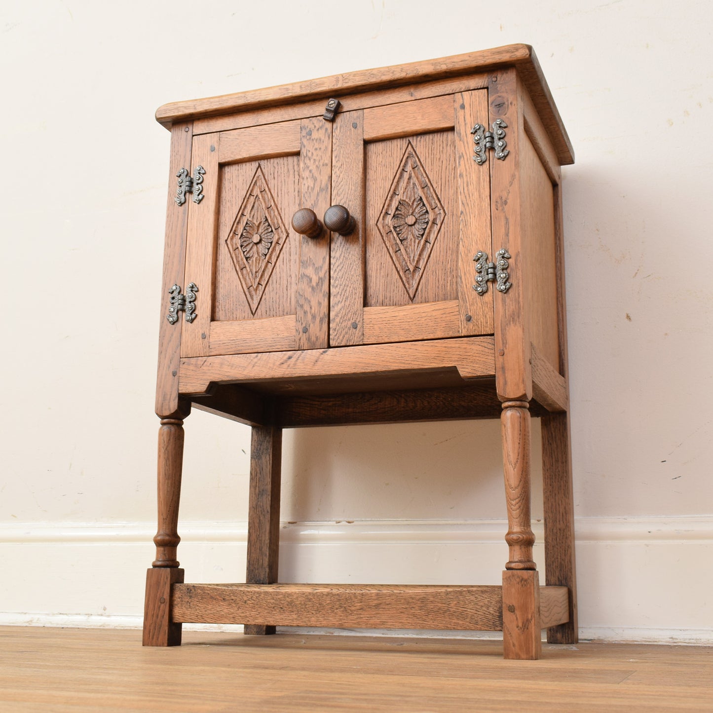 Small Oak Cabinet