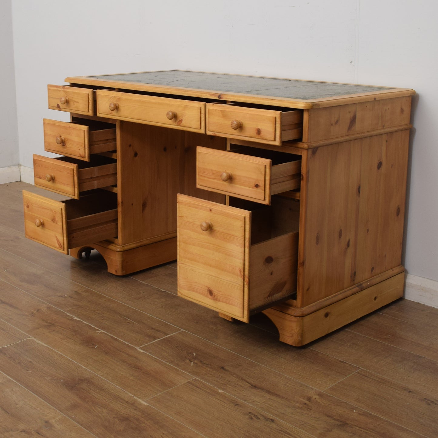 Pine Pedestal Desk