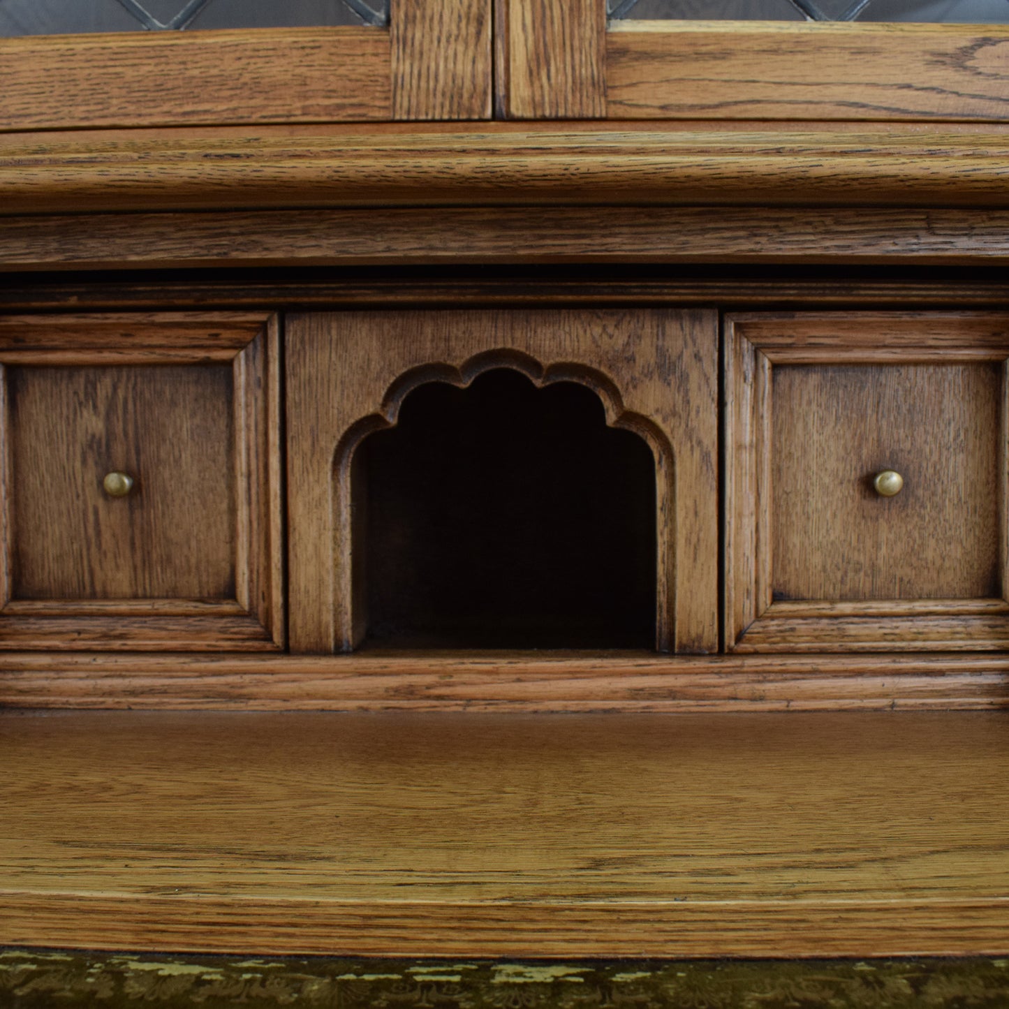 Large Old Charm Dresser