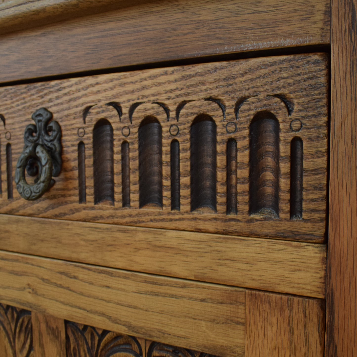 Large Old Charm Dresser