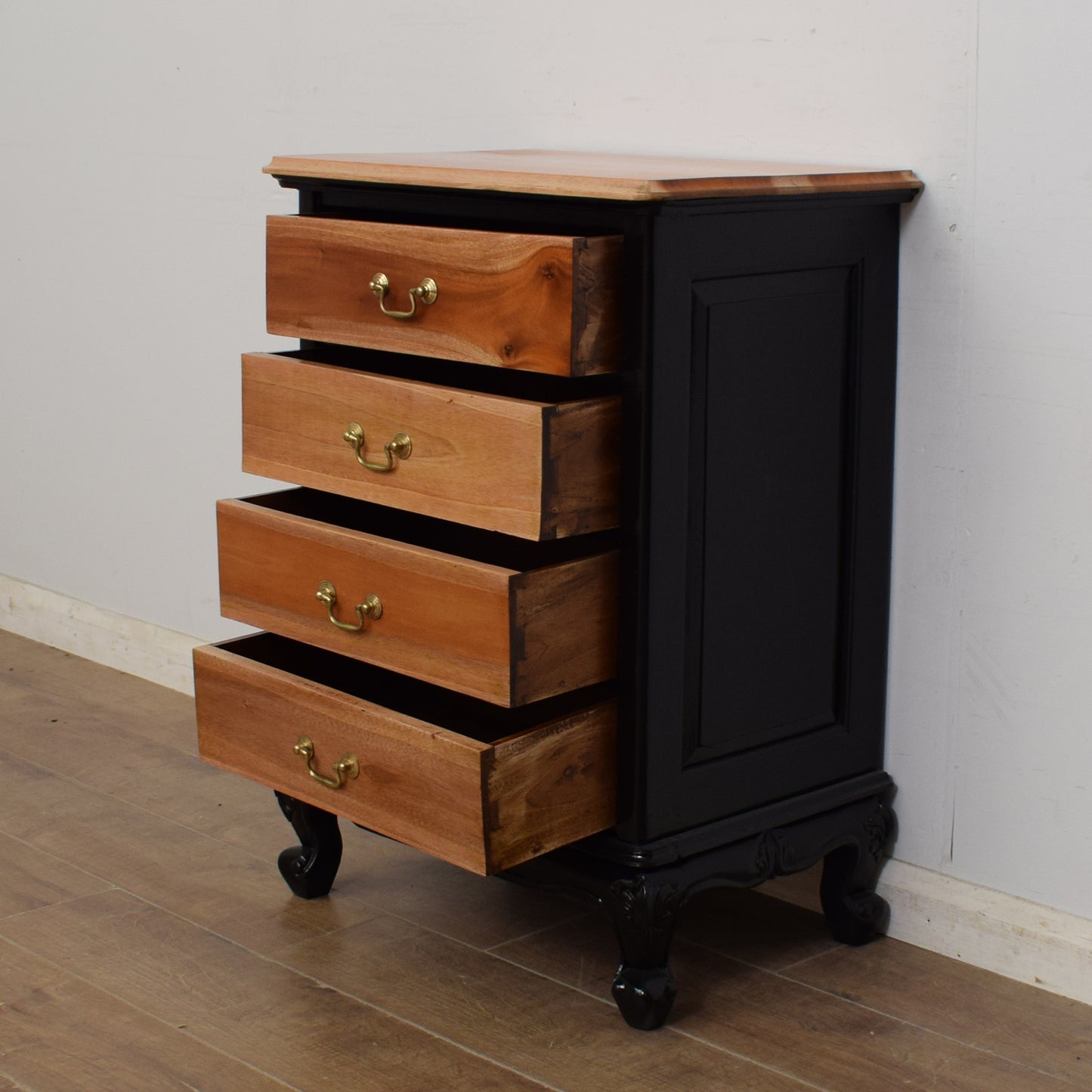 French Chest of Drawers
