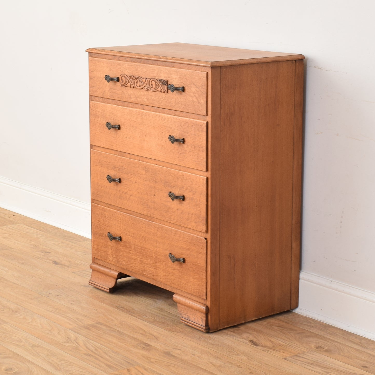 Oak Veneer Chest Of Drawers