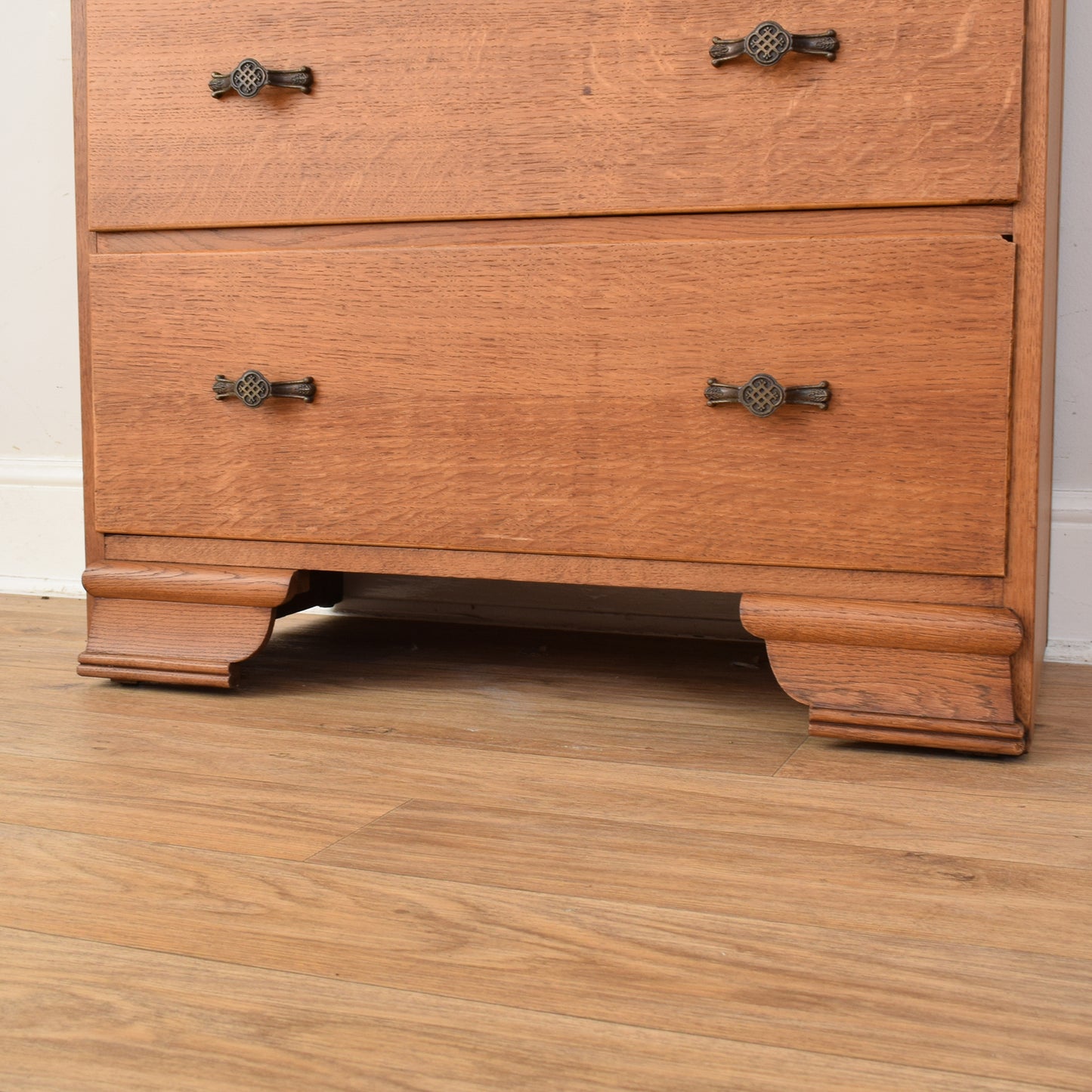 Oak Veneer Chest Of Drawers
