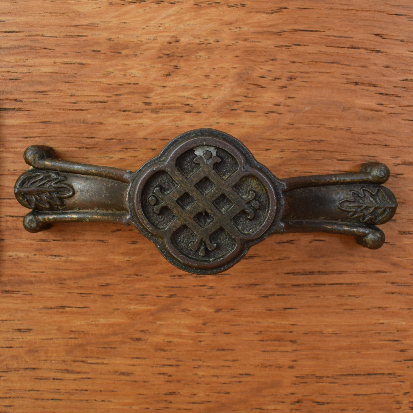 Oak Veneer Chest Of Drawers