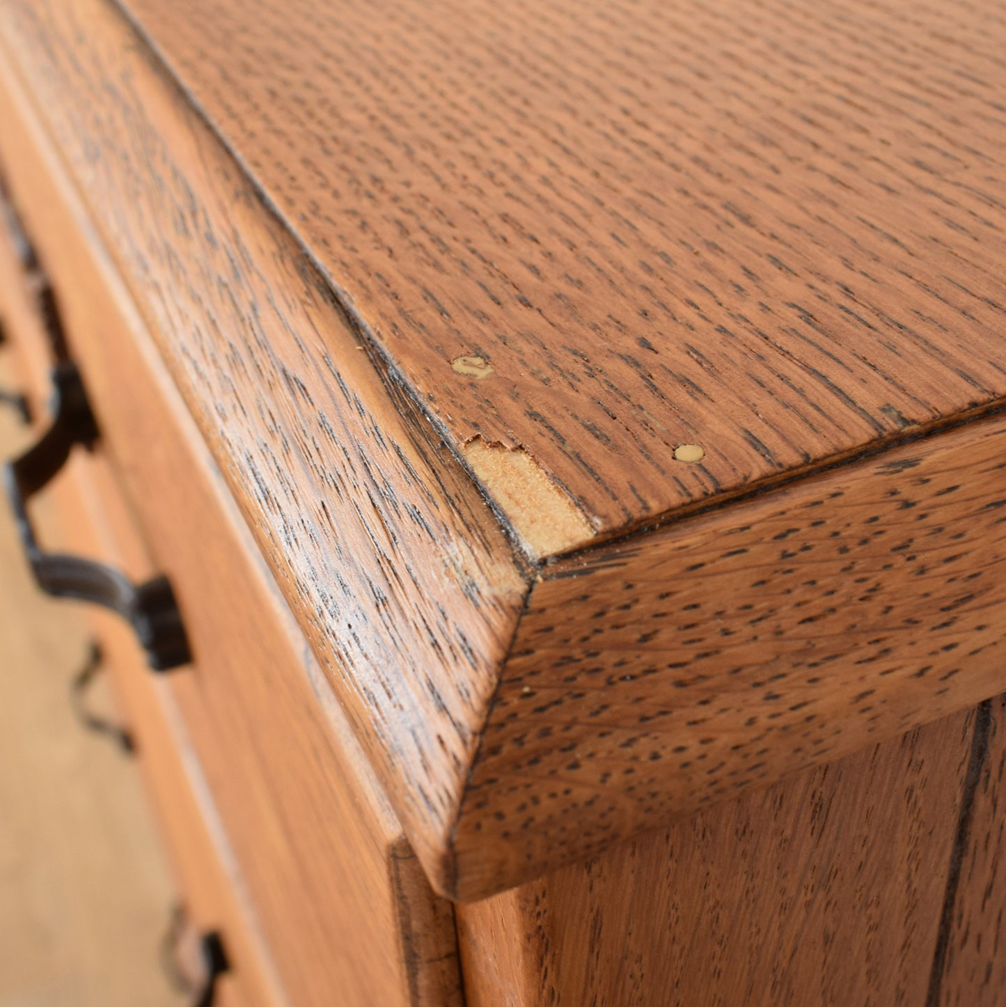 Oak Veneer Chest Of Drawers