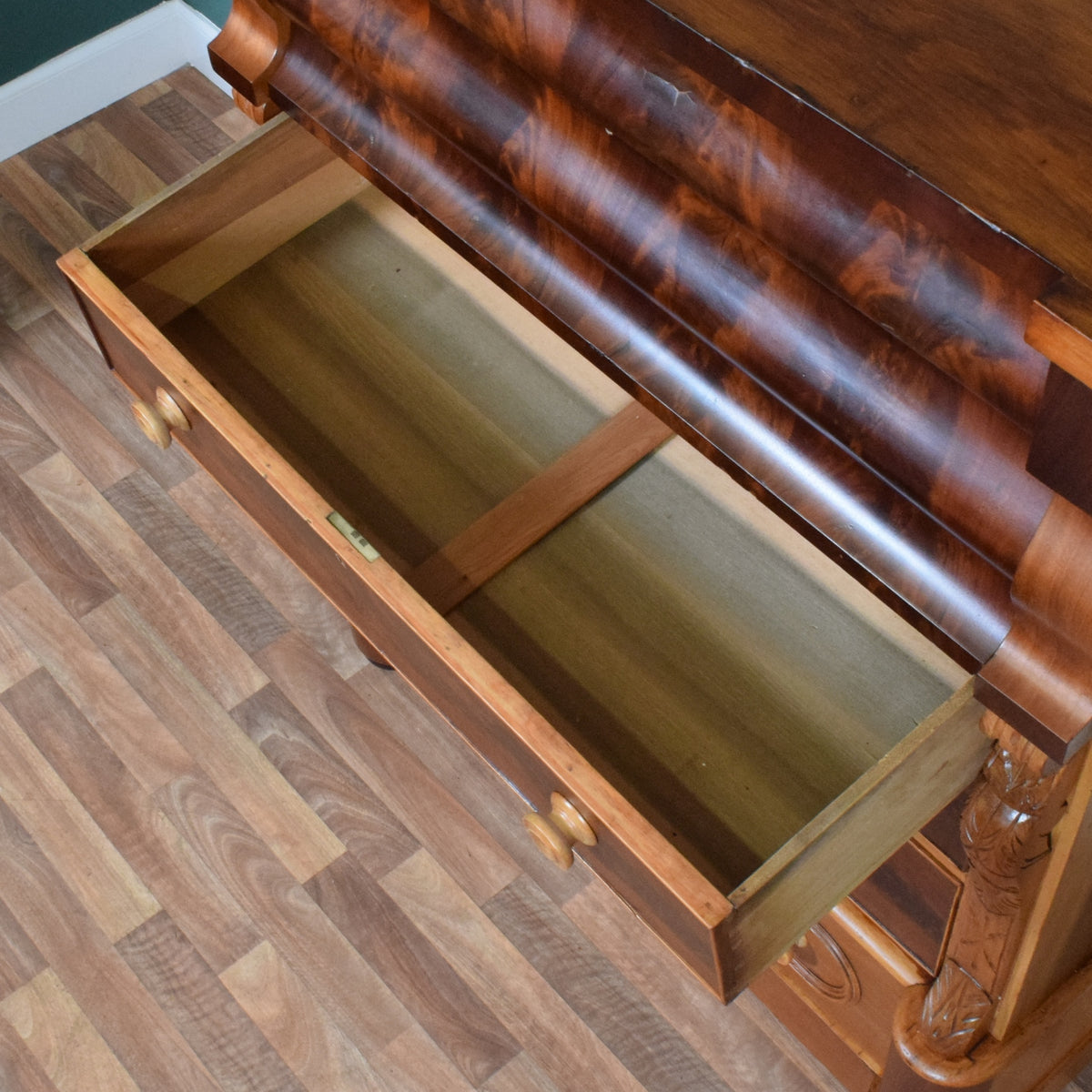 Flamed Mahogany Scotch Chest Of Drawers