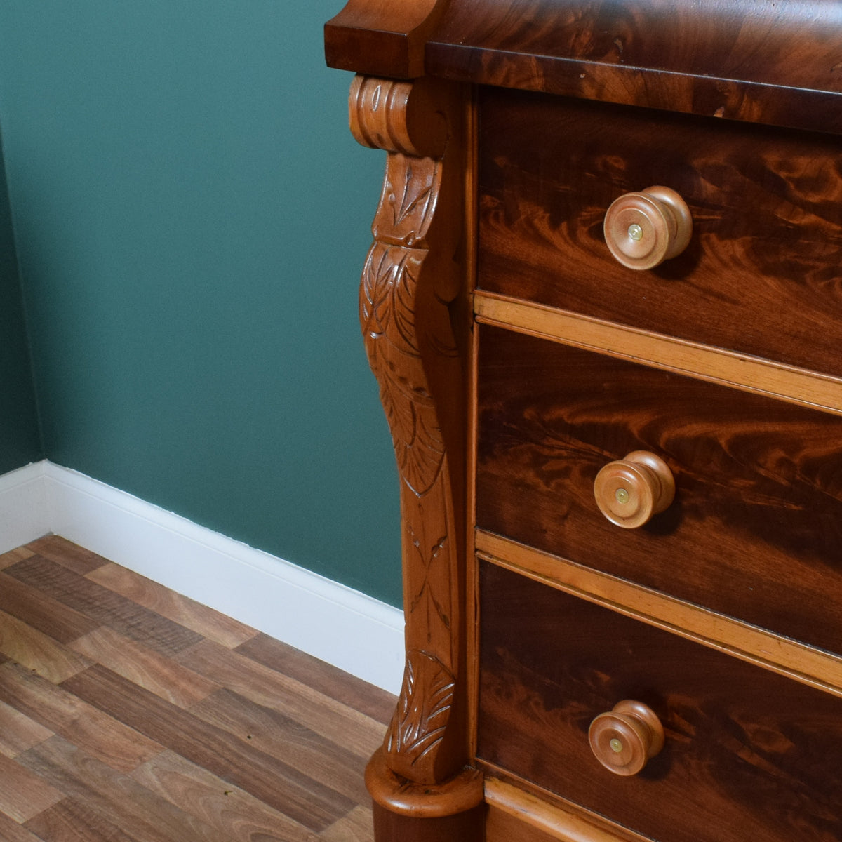 Flamed Mahogany Scotch Chest Of Drawers