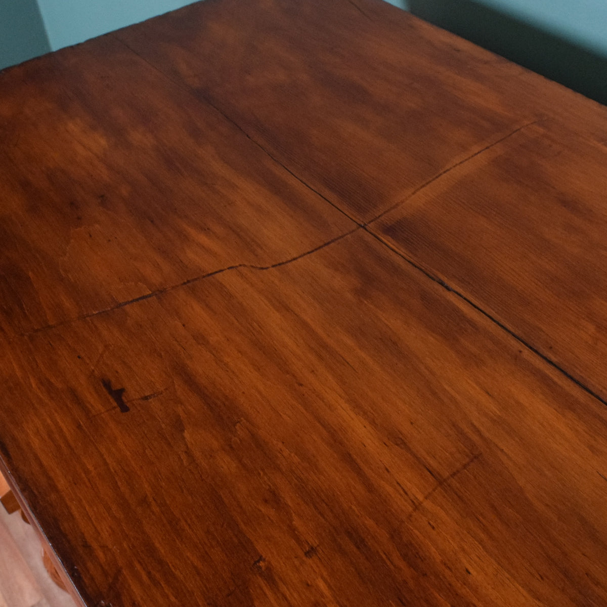 Flamed Mahogany Scotch Chest Of Drawers