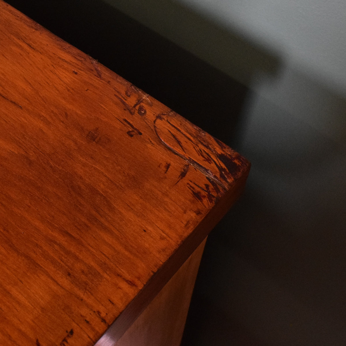 Flamed Mahogany Scotch Chest Of Drawers