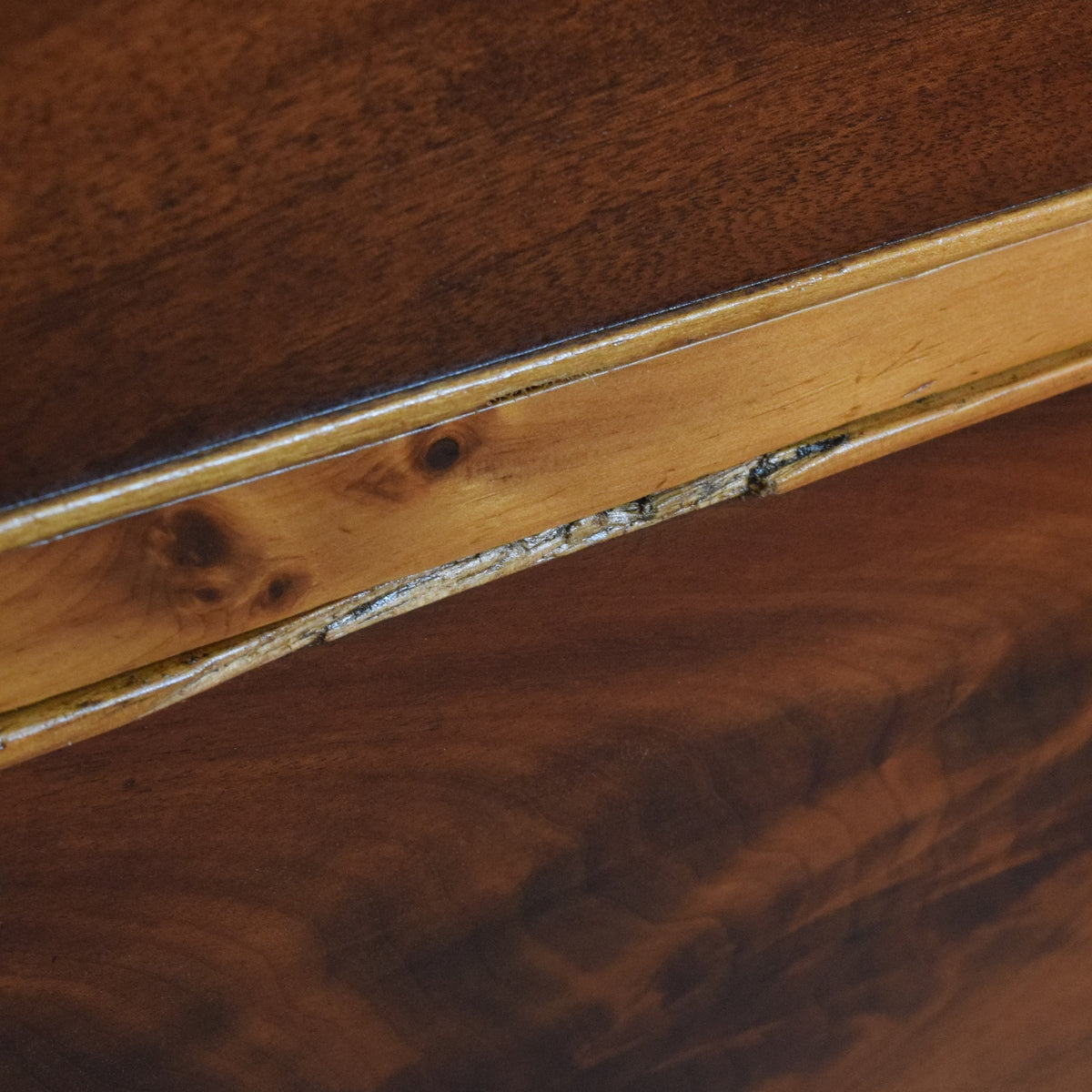 Flamed Mahogany Scotch Chest Of Drawers
