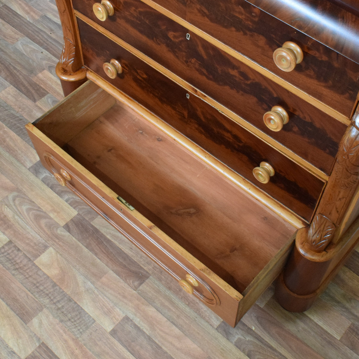 Flamed Mahogany Scotch Chest Of Drawers