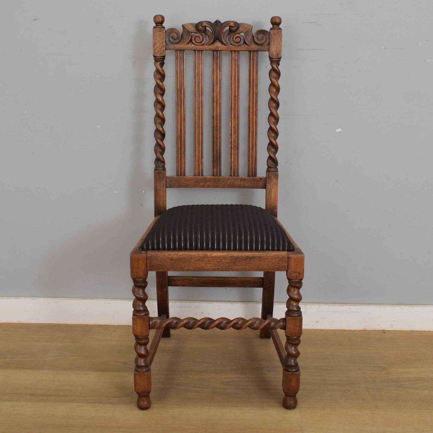 Barley-Twist Dining Table and Four Chairs