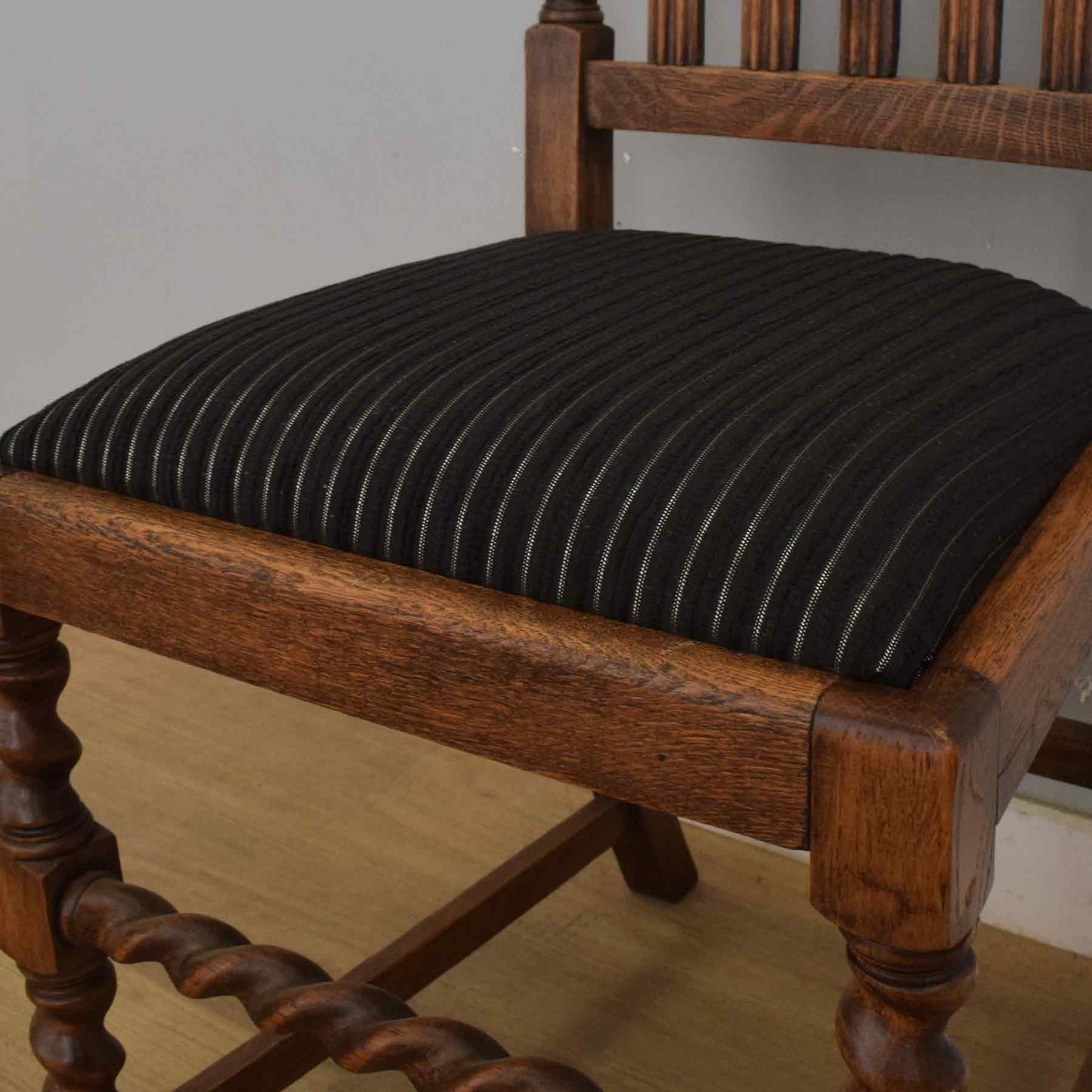 Barley-Twist Dining Table and Four Chairs