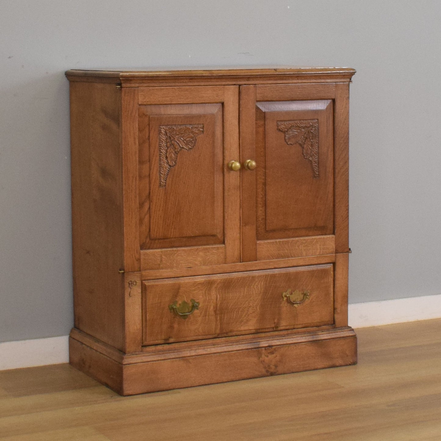 Oak TV Cabinet