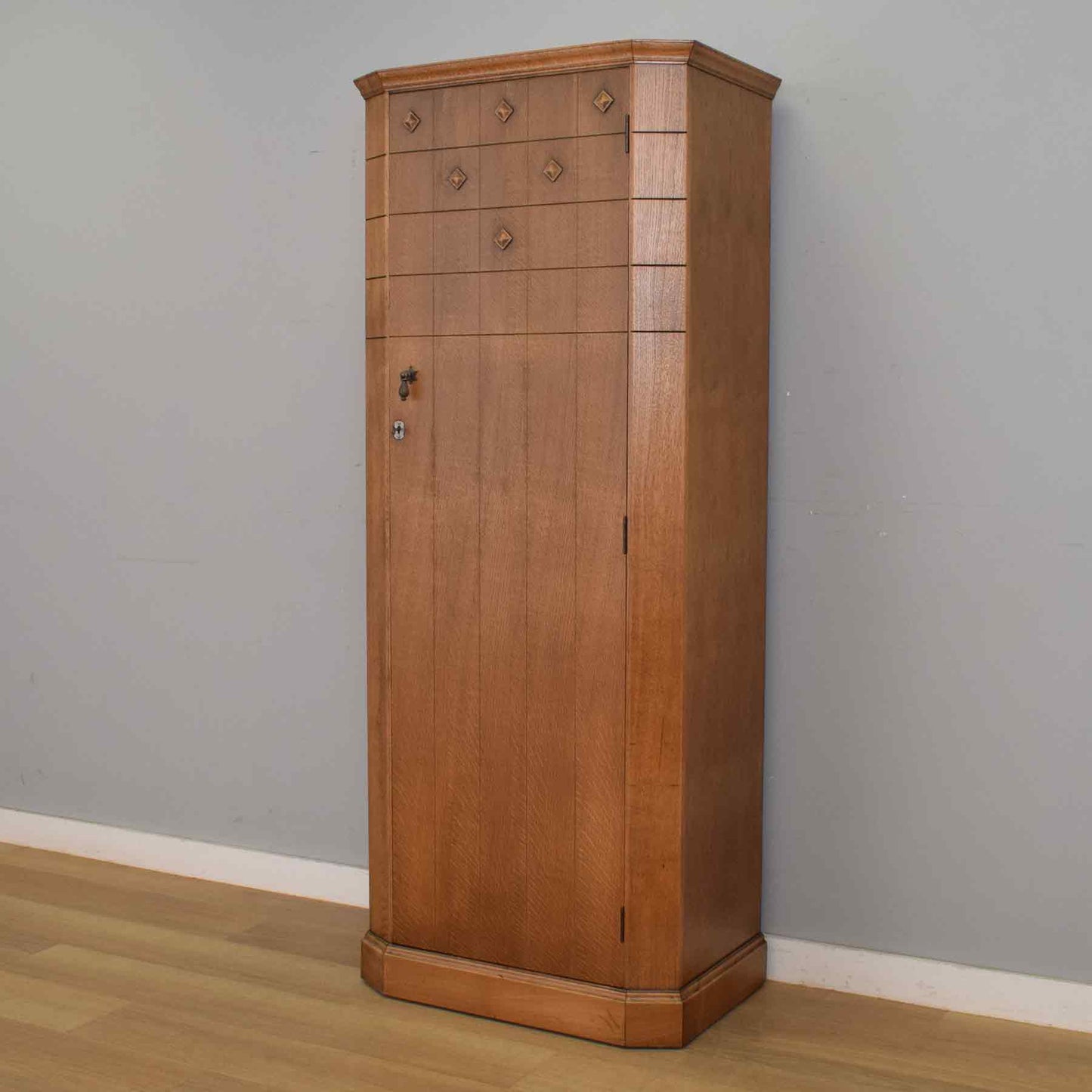 Refinished Single-Door Hallrobe
