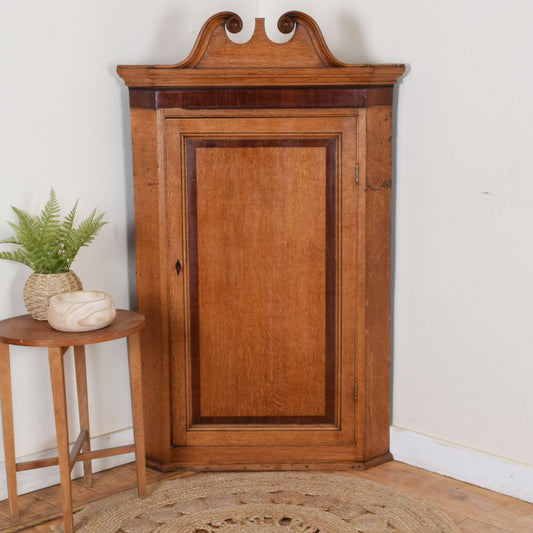 Oak Corner Bookcase