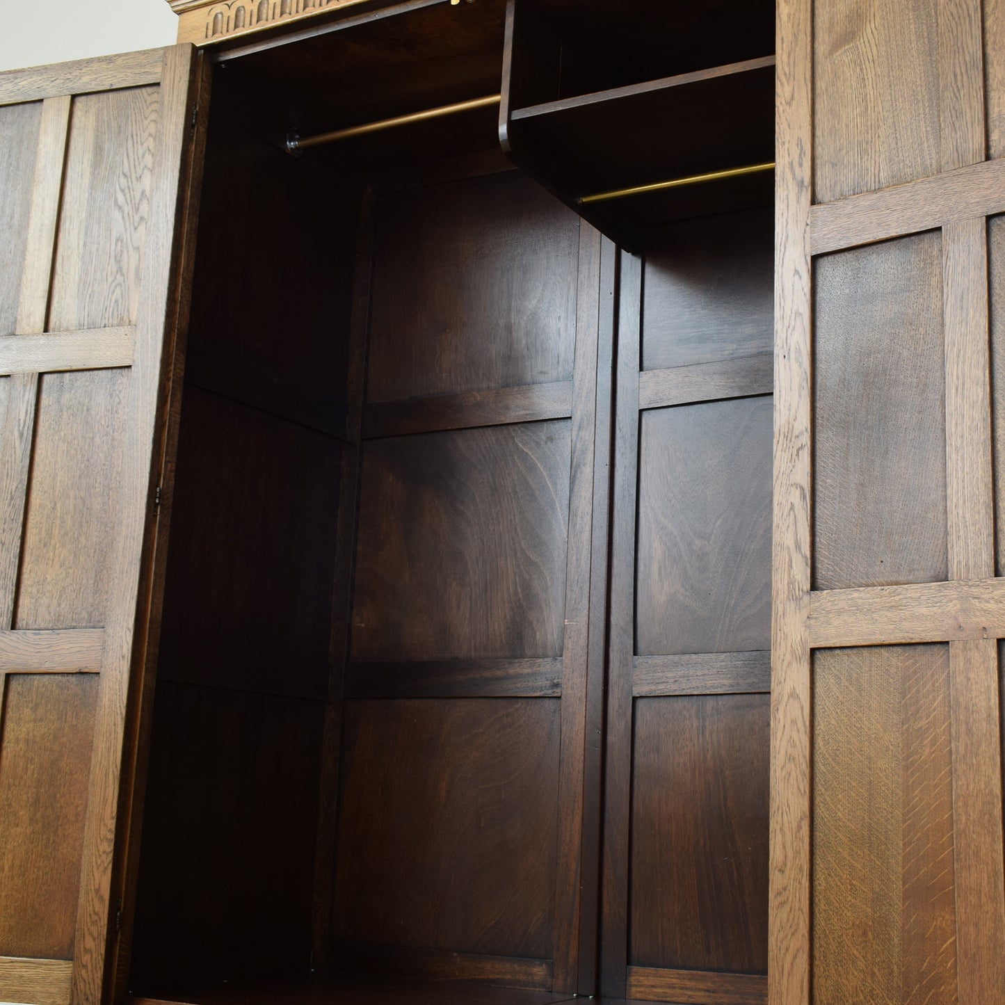 Oak Linenfold Wardrobe